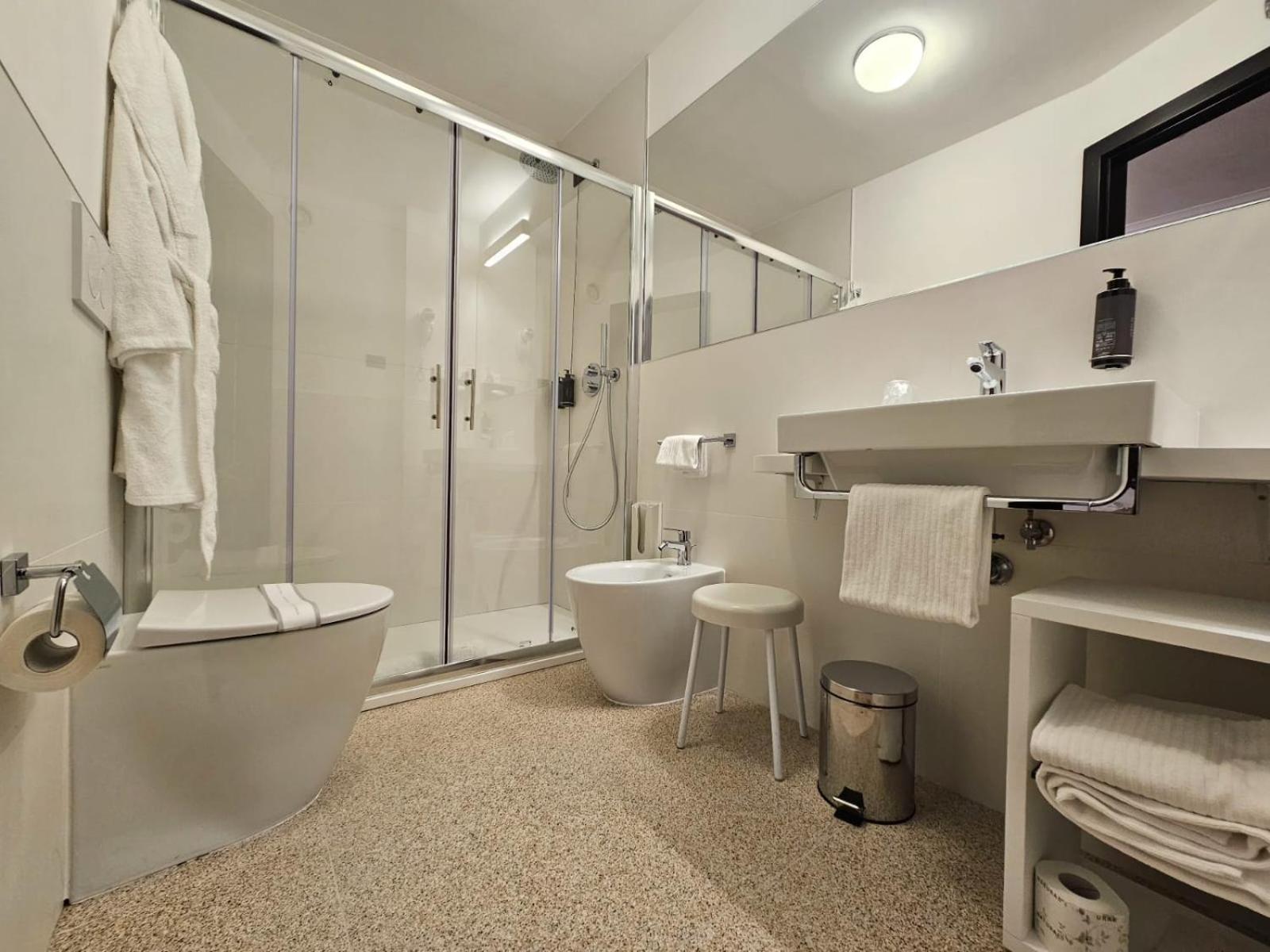 Hotel Plaza Пескара Екстериор снимка
